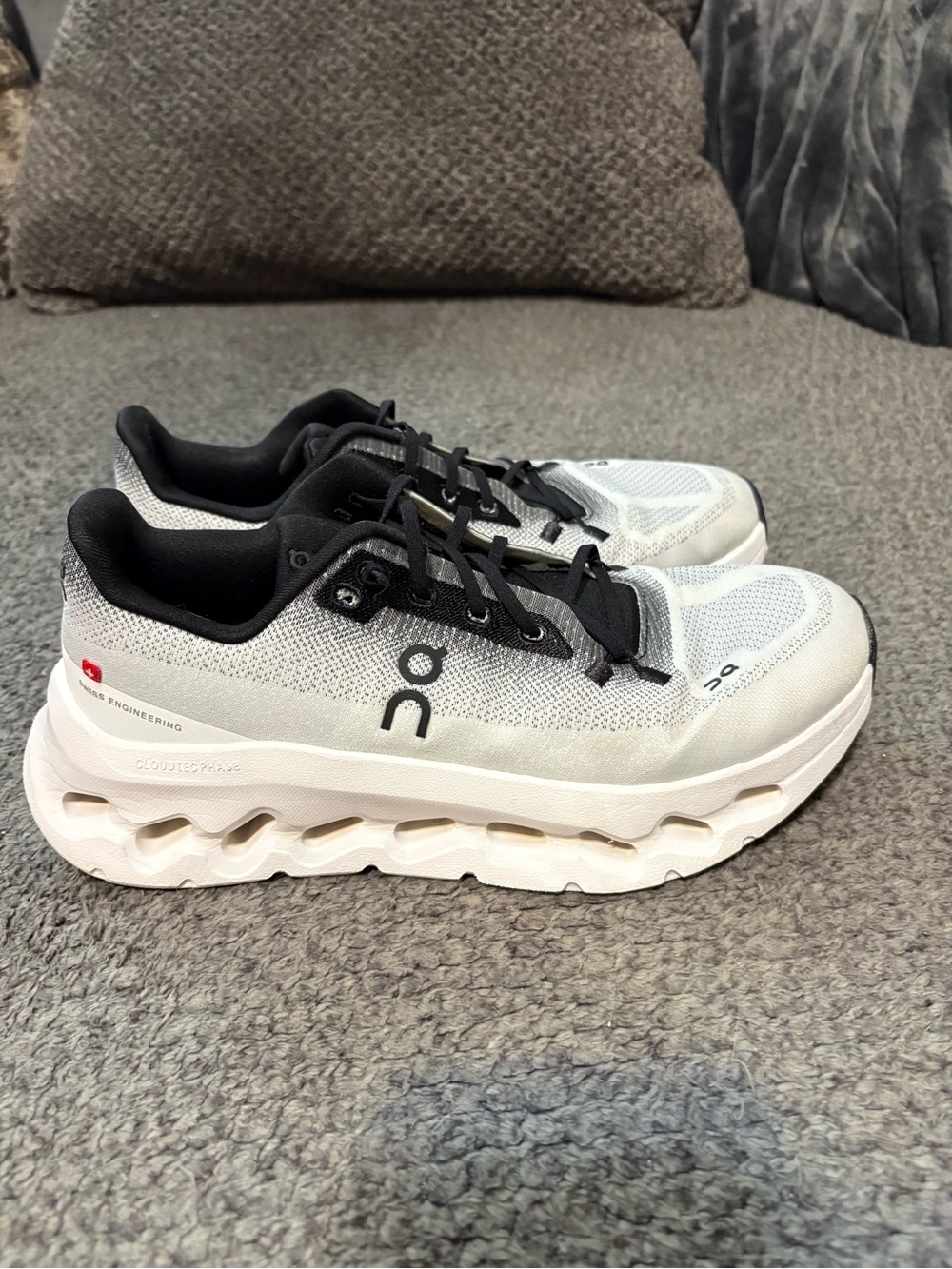 On Cloud women’s Cloudtilt Shoes